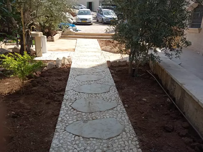 יצירת אבני מדרך